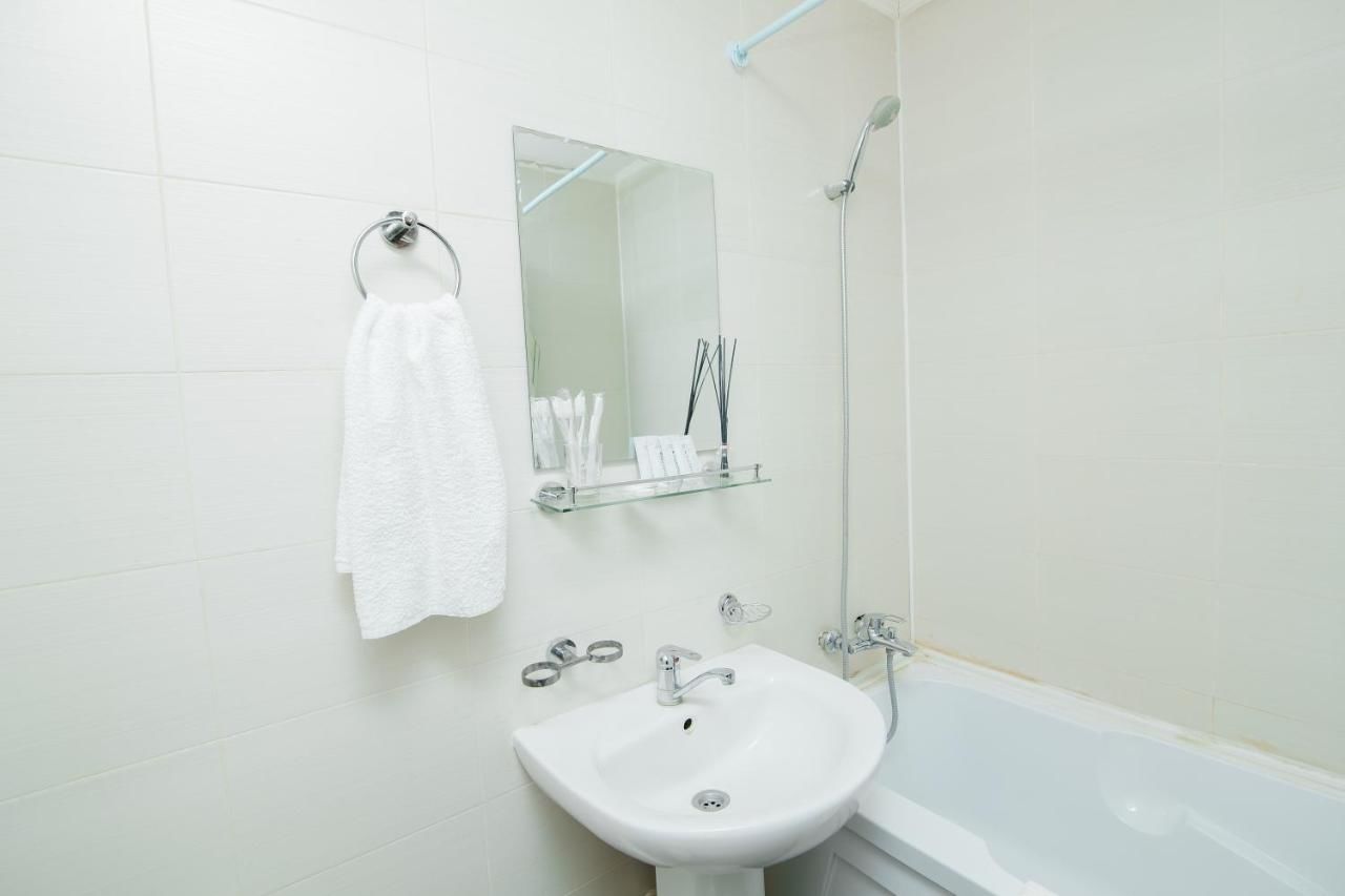 Отель Azat Hotel Нур-Султан