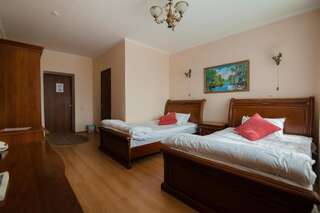 Отель Azat Hotel Нур-Султан Стандартный двухместный номер с 2 отдельными кроватями-3